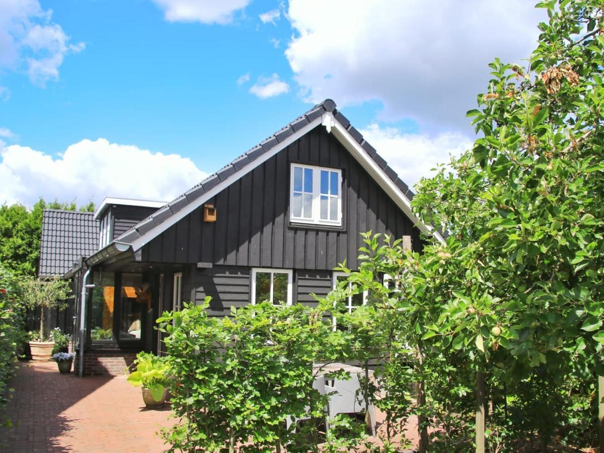 Uniek Houten Huis Nabij Bos En Plassen Hollandsche Rading Dış mekan fotoğraf