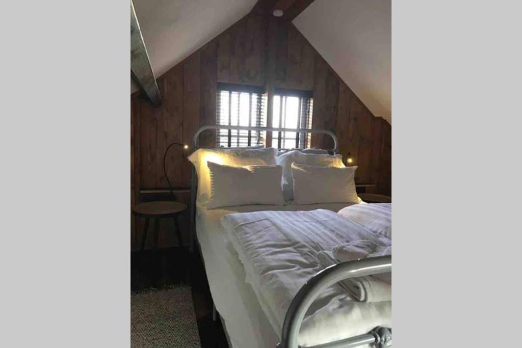 Uniek Houten Huis Nabij Bos En Plassen Hollandsche Rading Dış mekan fotoğraf