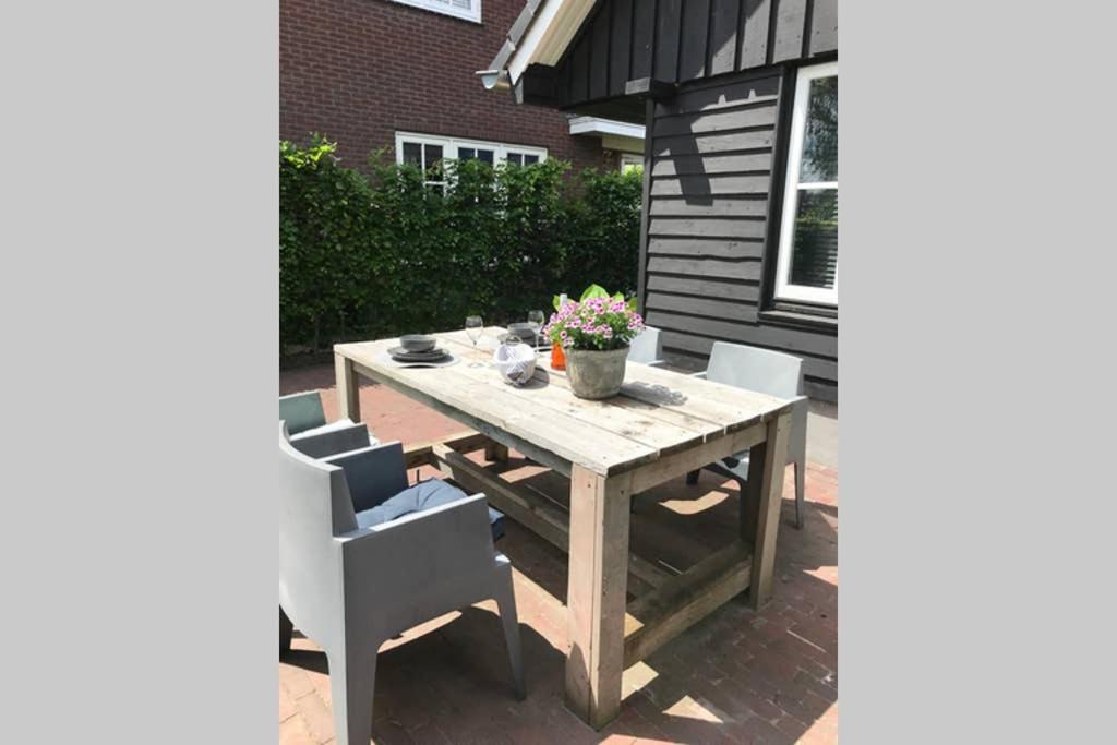 Uniek Houten Huis Nabij Bos En Plassen Hollandsche Rading Dış mekan fotoğraf