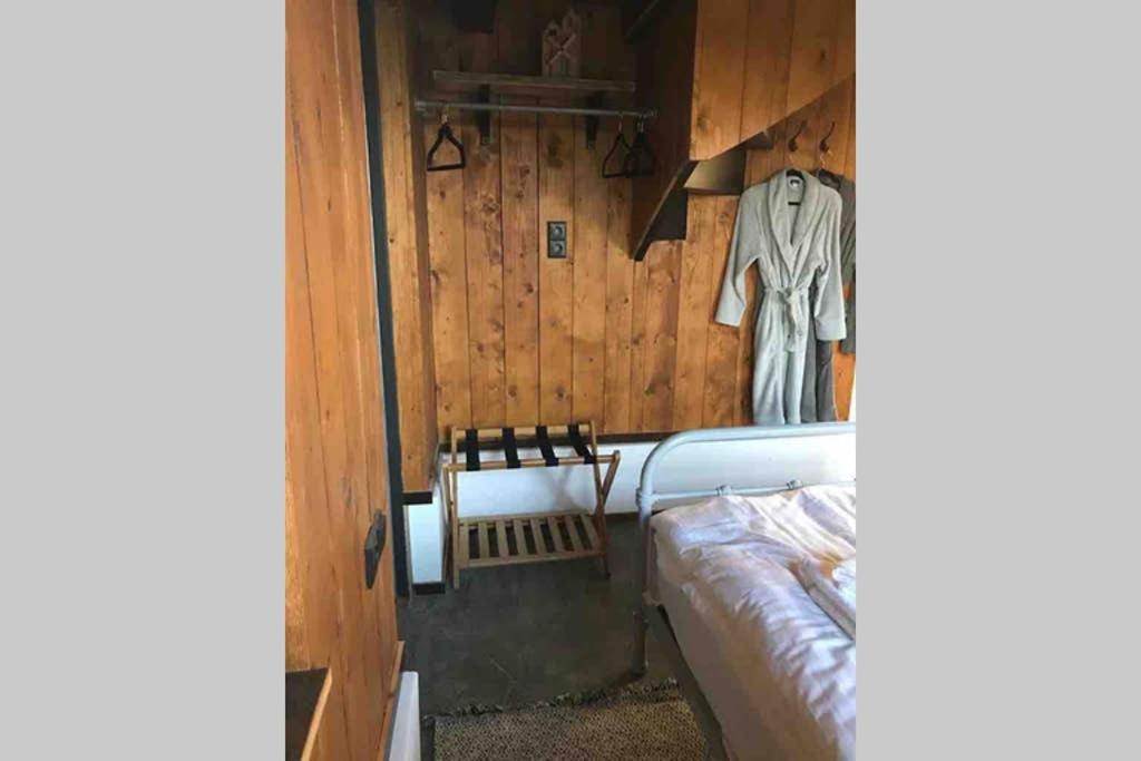 Uniek Houten Huis Nabij Bos En Plassen Hollandsche Rading Dış mekan fotoğraf
